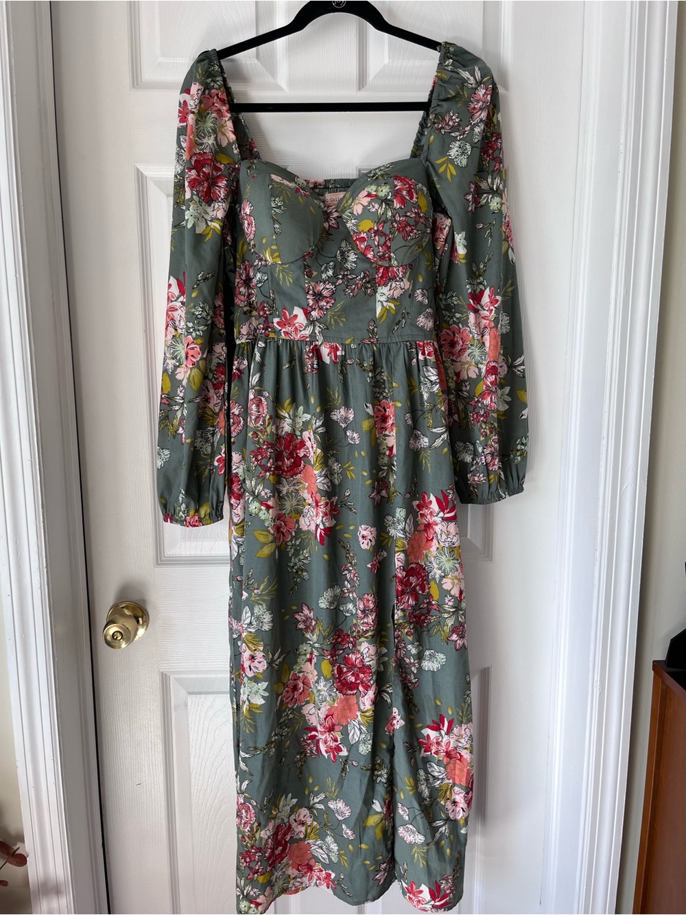 Worn 3x. Floral Midi Dress in Sage Green